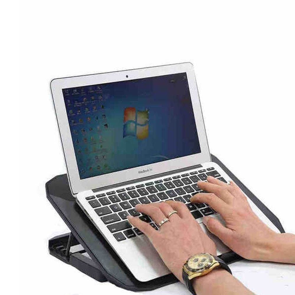 Držač i cooler za laptop