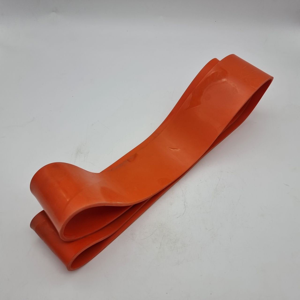 Rastezljiva latex elastična traka 8.26cm